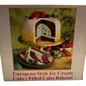 European style ice cream cake /filled cake bake set NIB